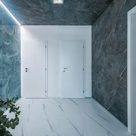 Belezza - Priamo V Centre *